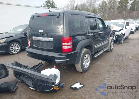 2011 Jeep Liberty Sport z USA, uszkodzony, nr VIN 1J4PN2GK8BA562855